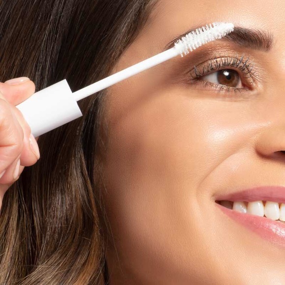 Younique moonstruck lash primer - Picture 3 of 8